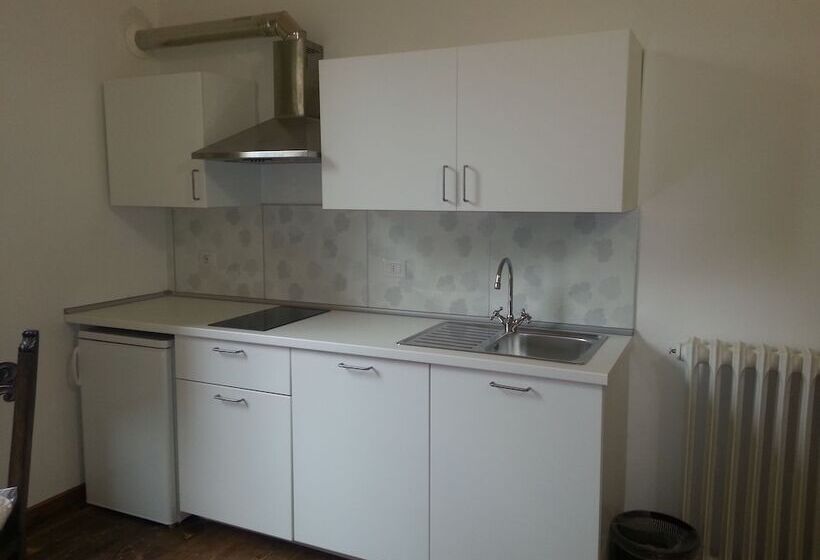 پانسیون Little Garden Donatello