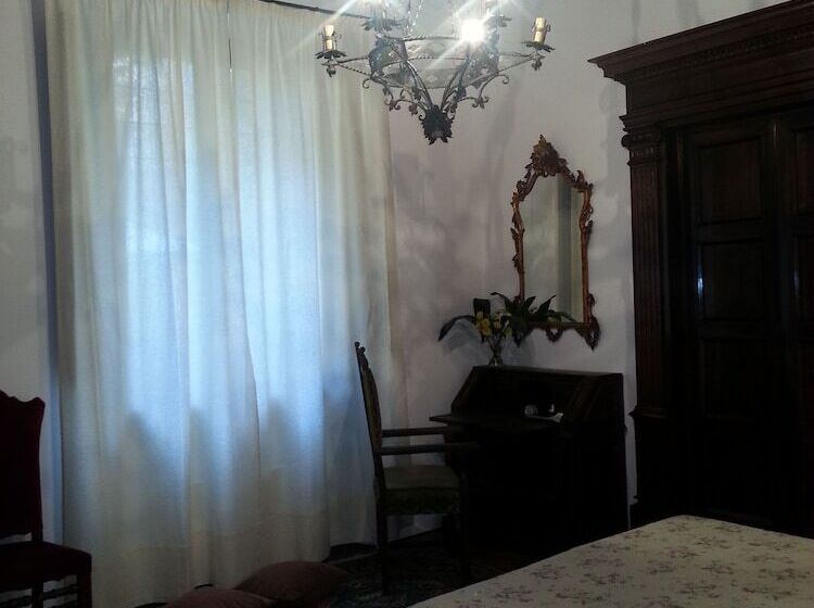 پانسیون Little Garden Donatello