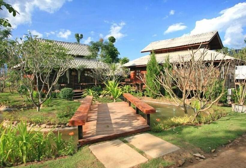 پانسیون Montri Garden House