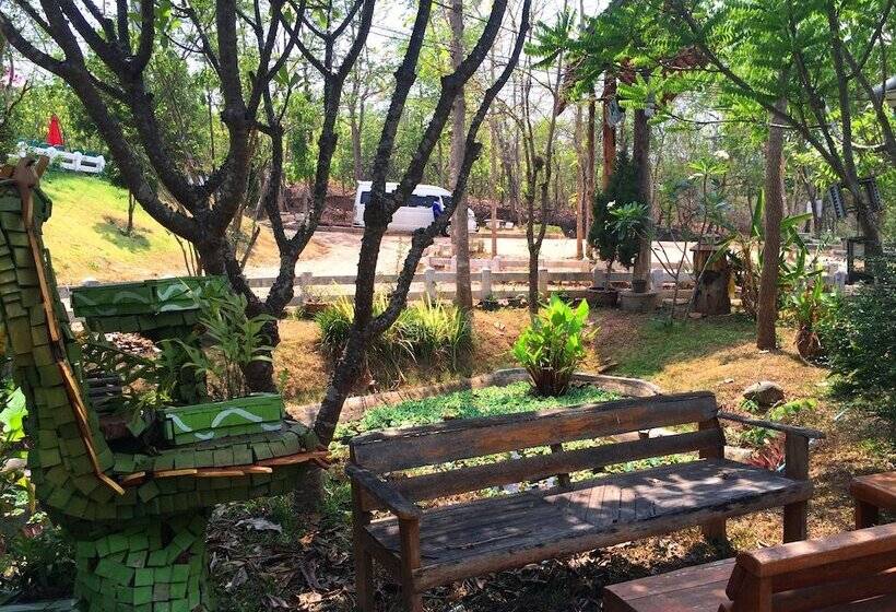 پانسیون Montri Garden House