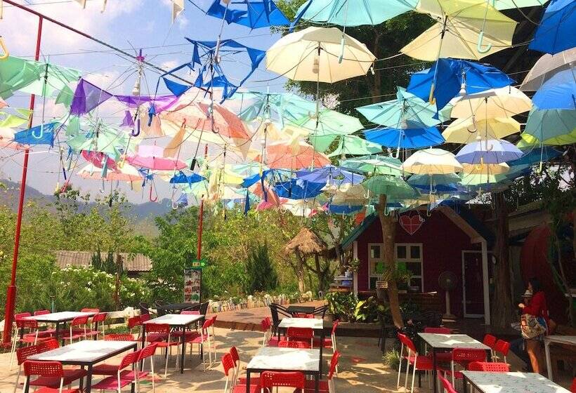 پانسیون Montri Garden House