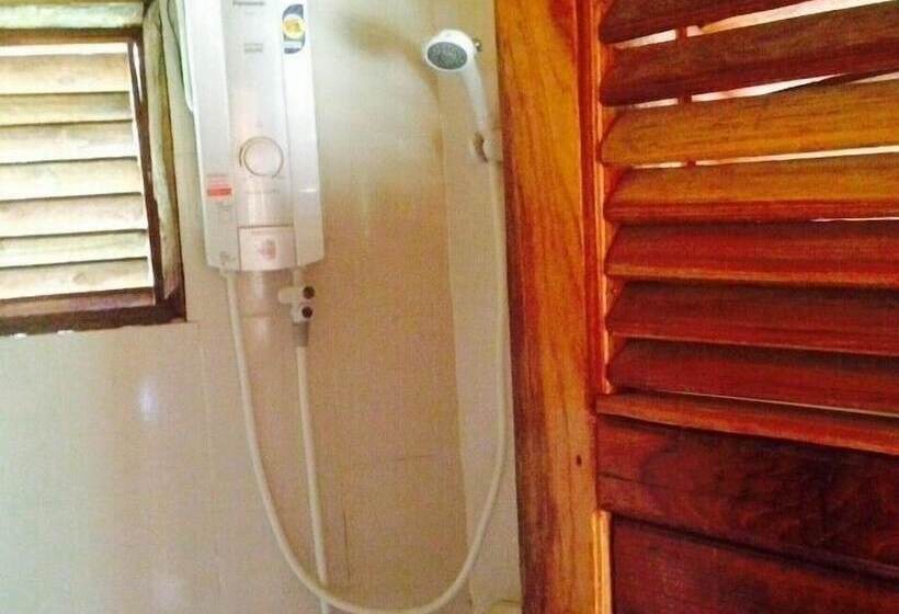 پانسیون Montri Garden House