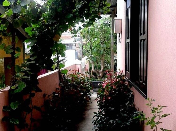 پانسیون Thu Bon Riverside Homestay