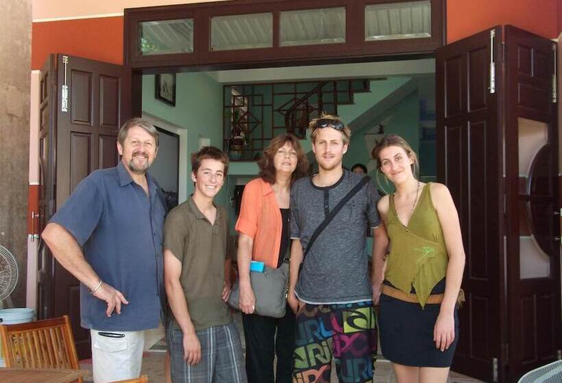 پانسیون Thu Bon Riverside Homestay