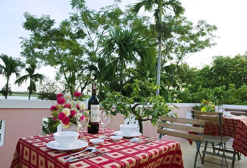 پانسیون Thu Bon Riverside Homestay