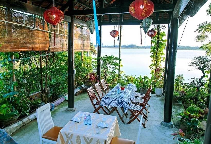 پانسیون Thu Bon Riverside Homestay