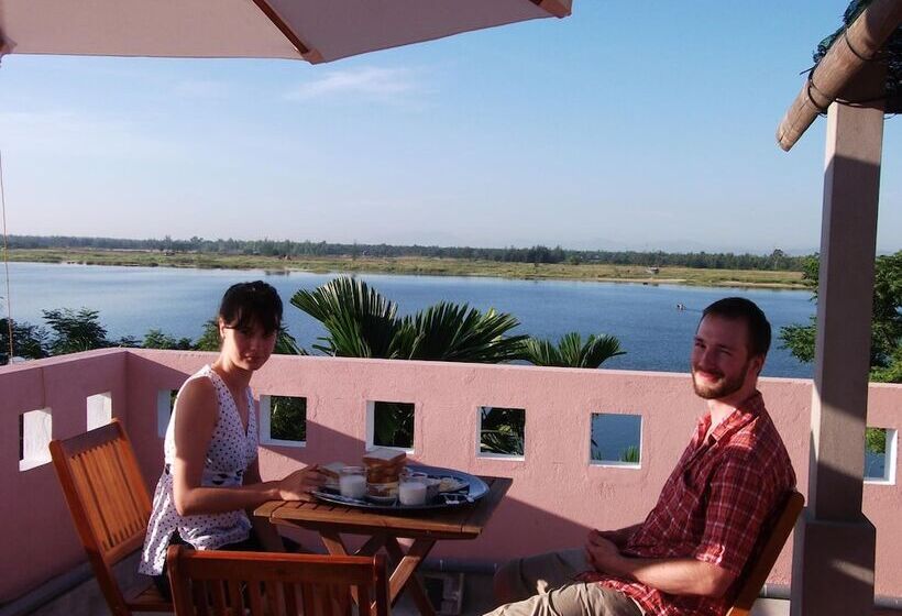 پانسیون Thu Bon Riverside Homestay