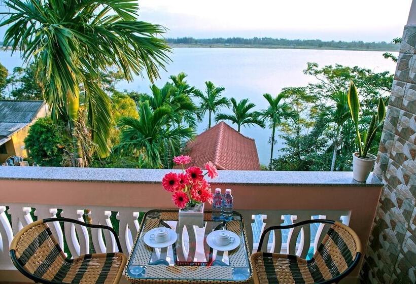 پانسیون Thu Bon Riverside Homestay