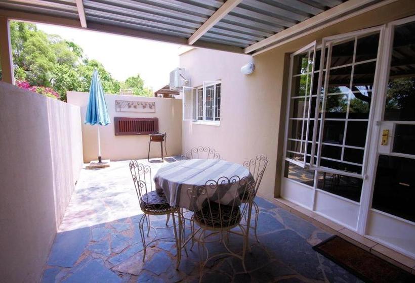 Stay2live Monument Park