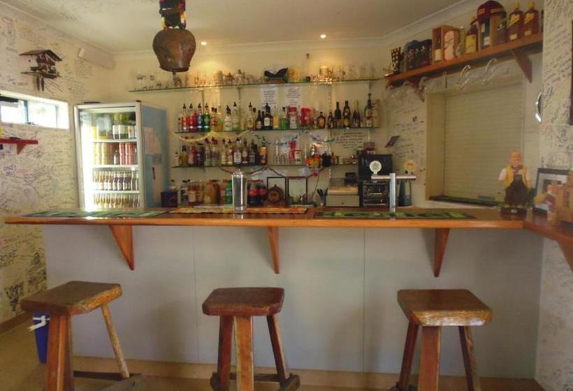 旅馆 Emu's Beach Resort