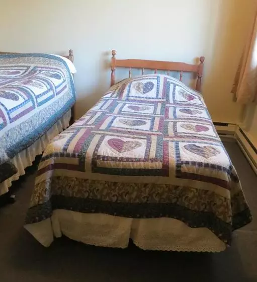 Fundy Line Motel
