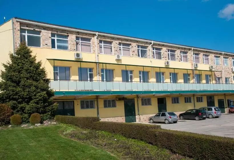 Hostel Izida 2