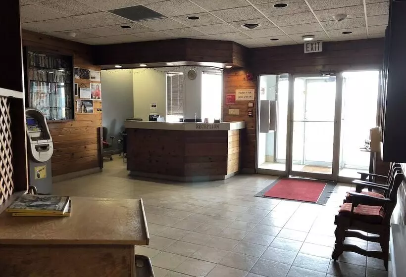 ホテル Agassiz Park Lodge