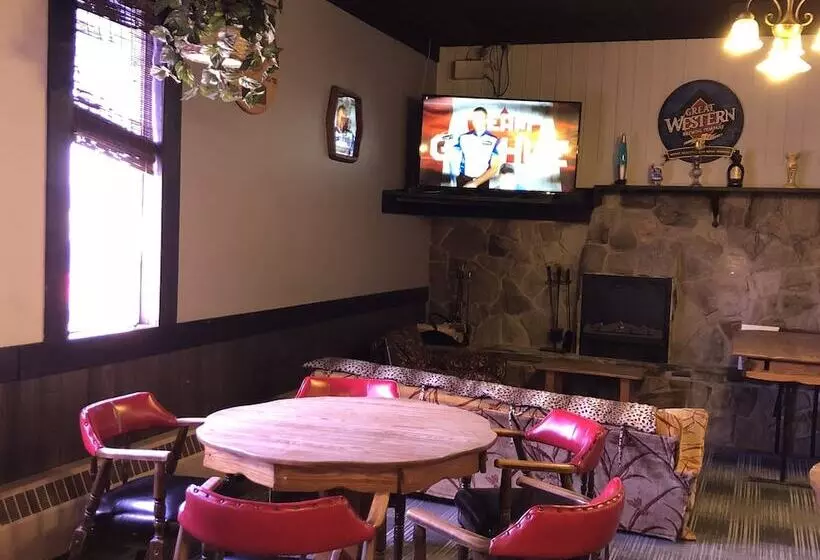 ホテル Agassiz Park Lodge