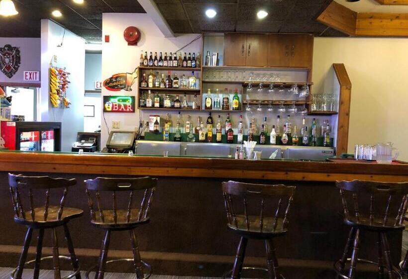 Hotel Agassiz Park Lodge