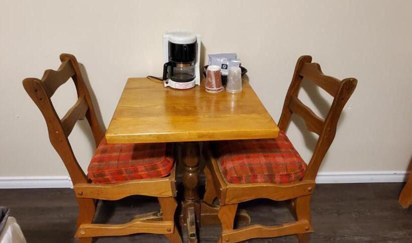 Hotel Agassiz Park Lodge