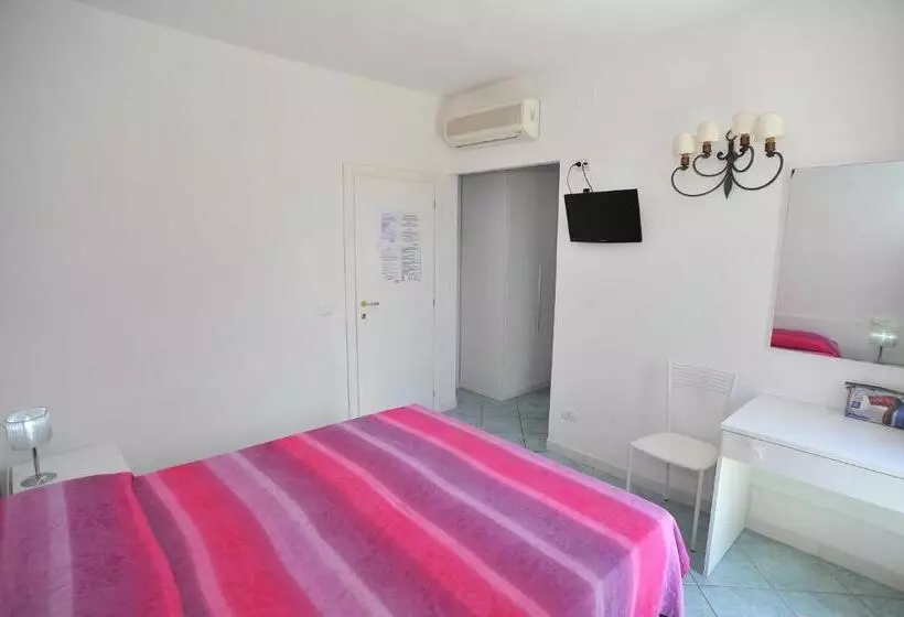 ホテル Albergo Dei 10 Colori