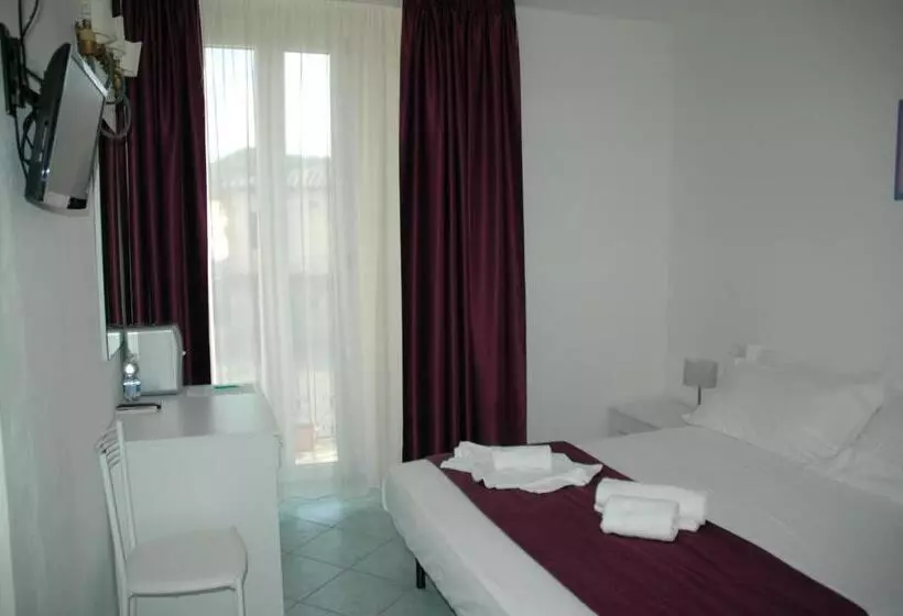 ホテル Albergo Dei 10 Colori