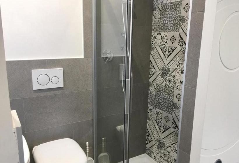 Hotelli Albergo Rosa