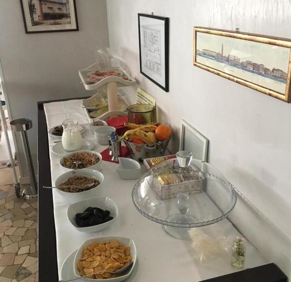 Hotelli Albergo Rosa