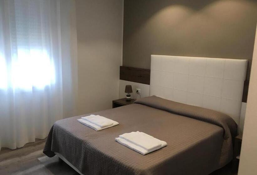 Hotelli Albergo Rosa