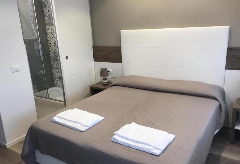 Hotelli Albergo Rosa