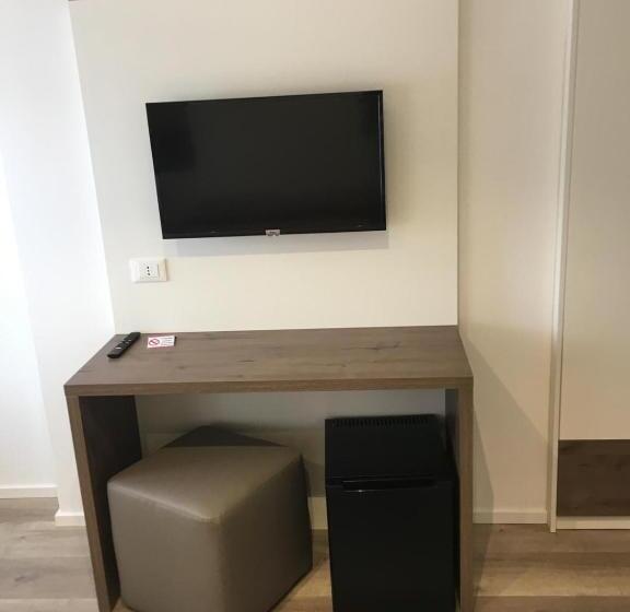 Hotelli Albergo Rosa