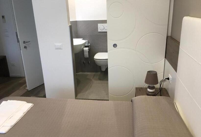 Hotelli Albergo Rosa