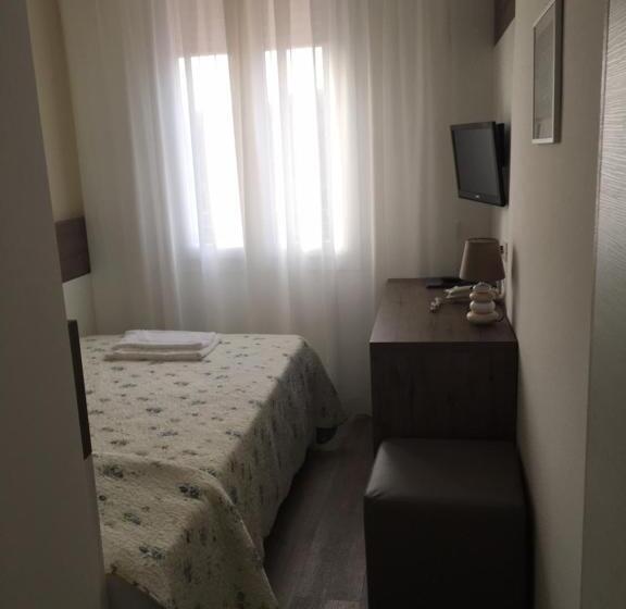 Hotelli Albergo Rosa