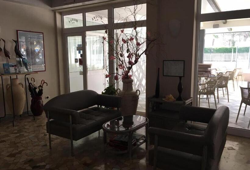 Hotelli Albergo Rosa