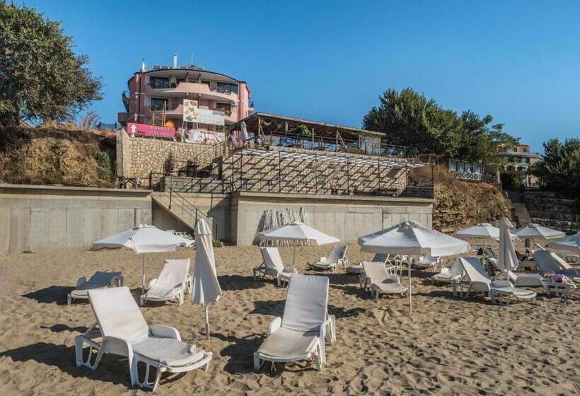 فندق Fantasy Beach