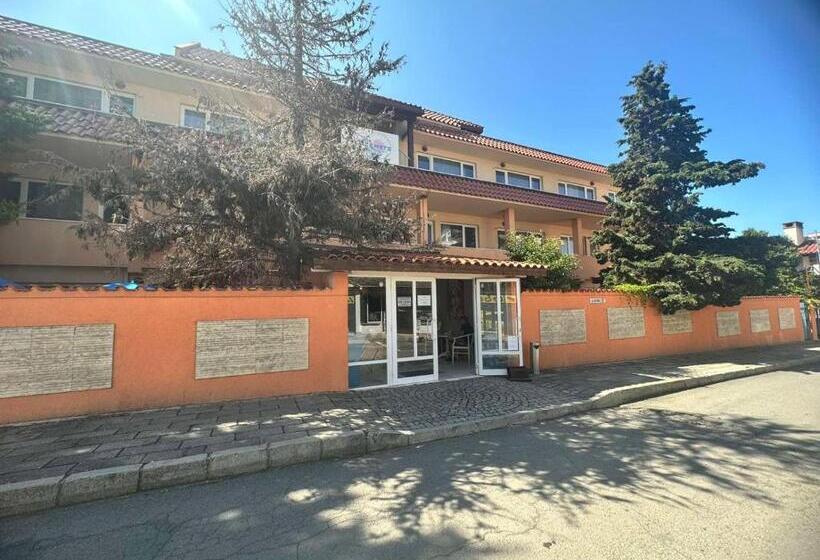 فندق Lozenets Resort