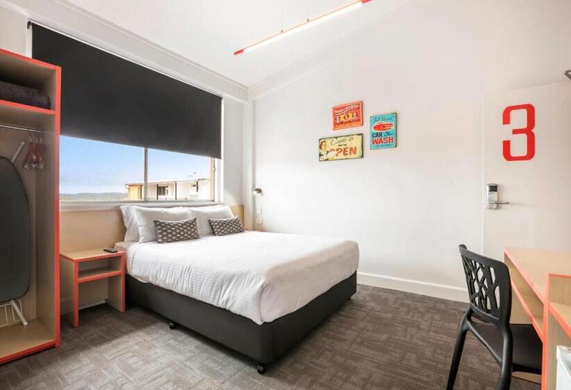 فندق Nightcap At Camp Hill