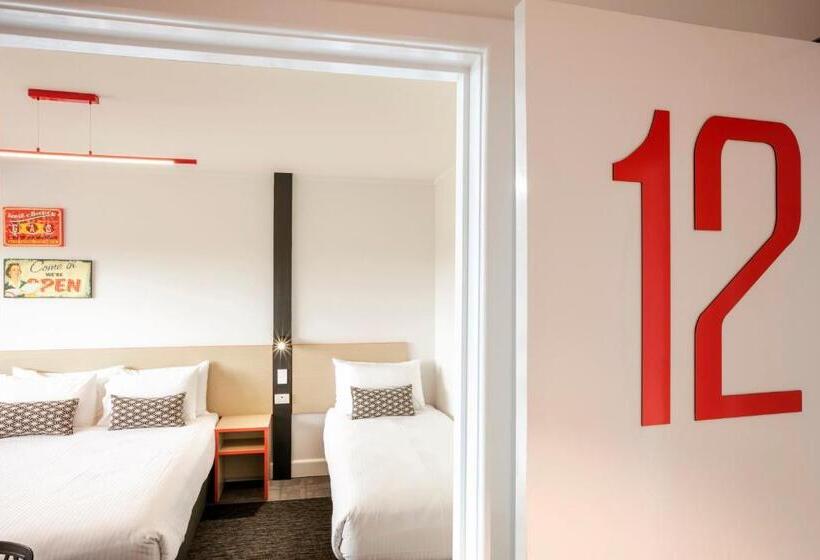 فندق Nightcap At Camp Hill