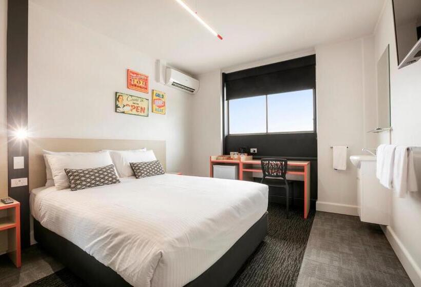 فندق Nightcap At Camp Hill