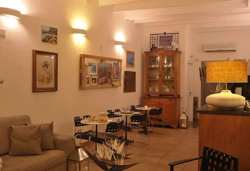 Hotelli Villa Pimpina