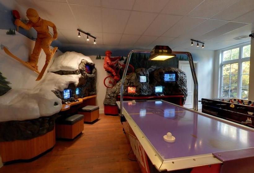 منتجع Hilton Grand Vacations Club Tremblant Canada