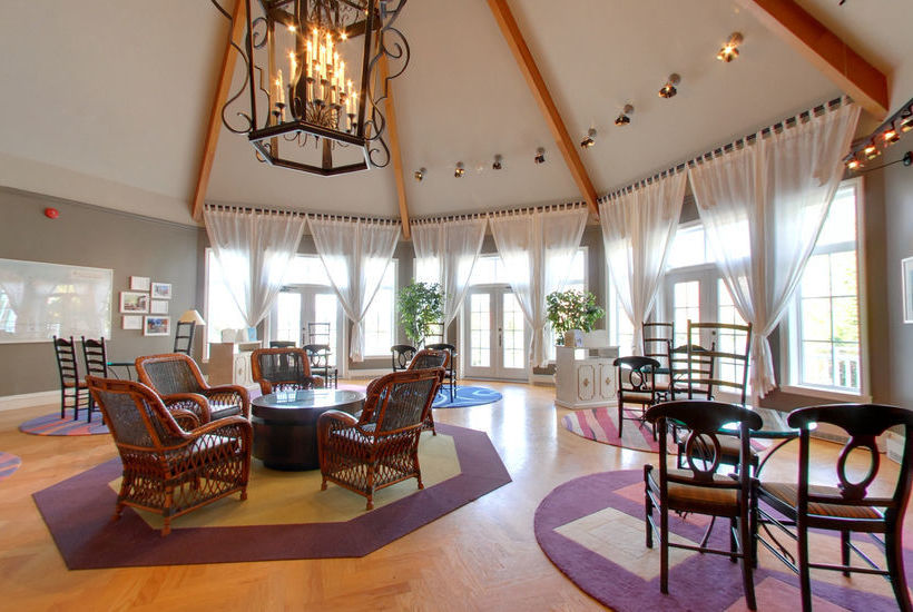 منتجع Hilton Grand Vacations Club Tremblant Canada