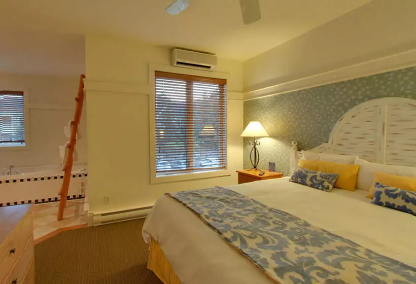 استراحتگاه Hilton Grand Vacations Club Tremblant Canada