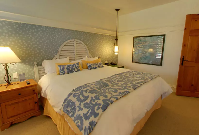 استراحتگاه Hilton Grand Vacations Club Tremblant Canada
