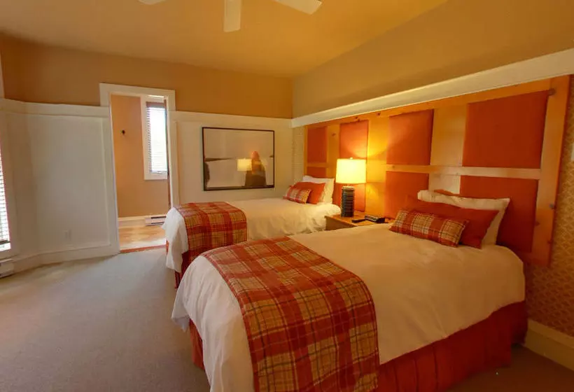 استراحتگاه Hilton Grand Vacations Club Tremblant Canada