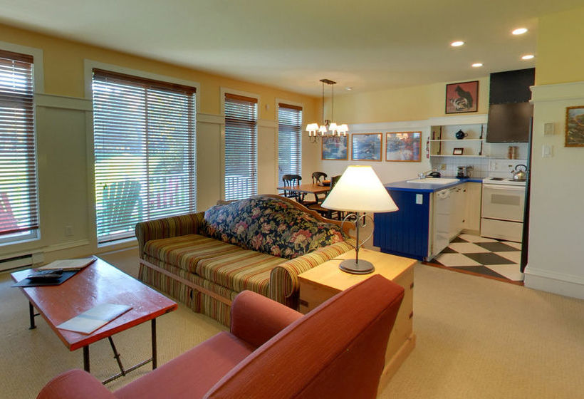 منتجع Hilton Grand Vacations Club Tremblant Canada