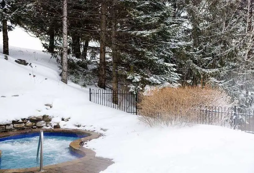 استراحتگاه Hilton Grand Vacations Club Tremblant Canada