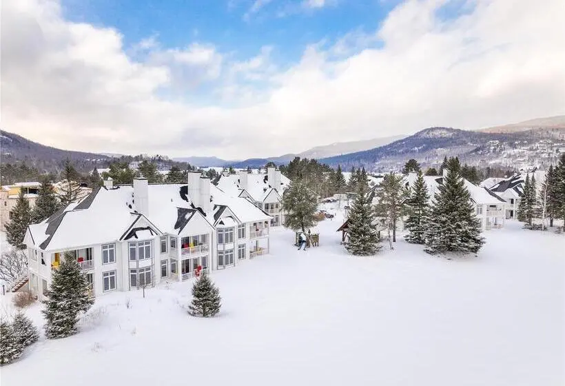 استراحتگاه Hilton Grand Vacations Club Tremblant Canada