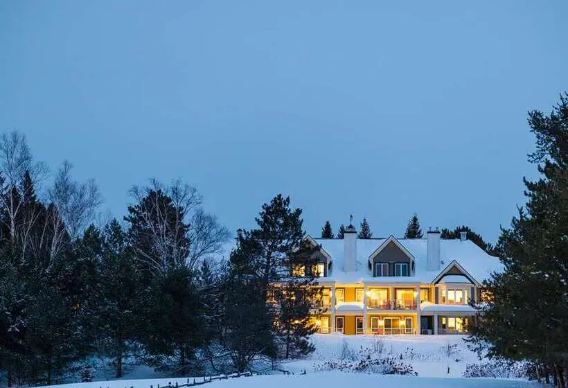 استراحتگاه Hilton Grand Vacations Club Tremblant Canada