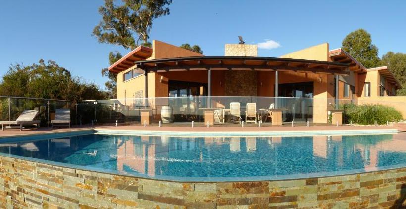 Курорт Meringa Springs