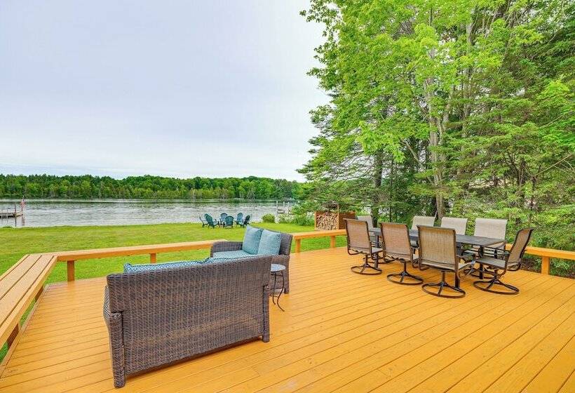 Charming Clam Lake Cottage W/ Dock & Deck!