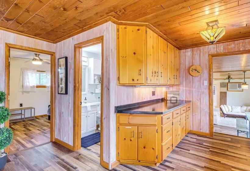 Charming Clam Lake Cottage W/ Dock & Deck!