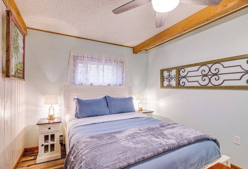 Charming Clam Lake Cottage W/ Dock & Deck!