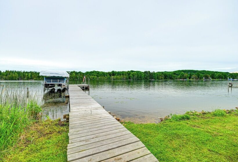 Charming Clam Lake Cottage W/ Dock & Deck!